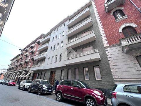 Quadrilocale in Via Giuseppe Talucchi, 27, San Donato, Torino