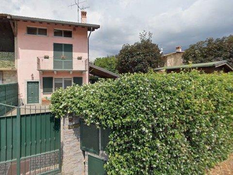 Villetta a schiera in Via Castello, 1, Annone di Brianza