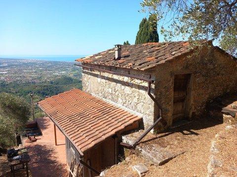 Casale/cascina a Strettoia-Capezzano-Valdicastello, Pietrasanta