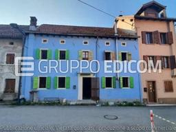 Trilocale in Via I Maggio, Tambre