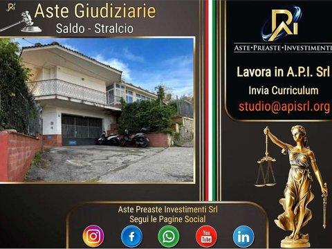 Villa in via Vicinale dell'Infermeria, 71, Fuorigrotta, Napoli
