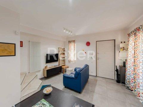 Casa indipendente in Via Roma, 242, Pomigliano d'Arco