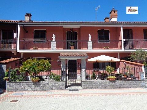 Villetta a schiera in Via Rivarolo, 78, Mappano