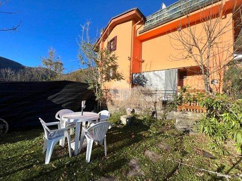 Villetta bifamiliare in Via Castagno, 329, Coassolo Torinese