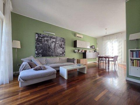 Villetta a schiera a Belvedere, Reggio Emilia