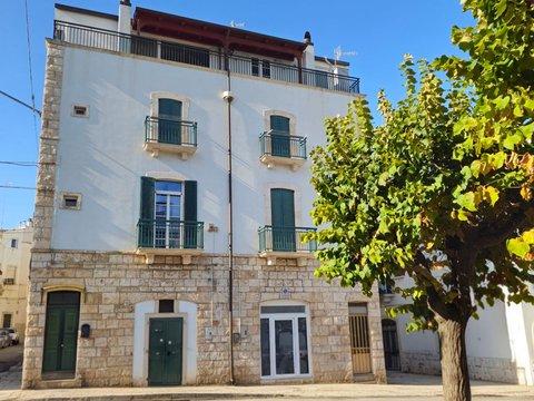 Casa indipendente in Via Fratelli Bandiera, 35, Castellana Grotte