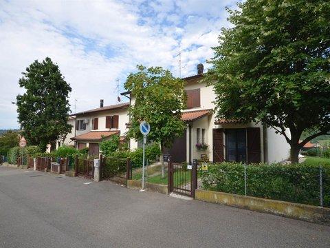 Villetta a schiera in Via Ivo Sassi, 20, Castelletto, Valsamoggia