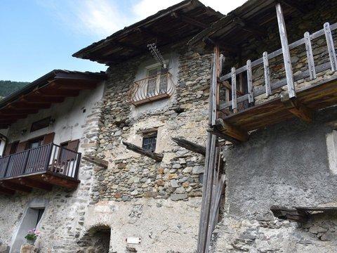 Trilocale in Località San Colombano, 111, Exilles