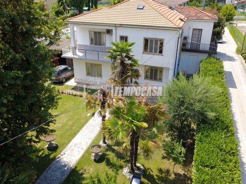 Casa indipendente in Via Chiesa, 75, Frazioni Nord, Cento