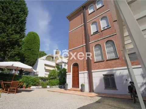 Appartamento in Viale Montello, Marina Centro, Rimini