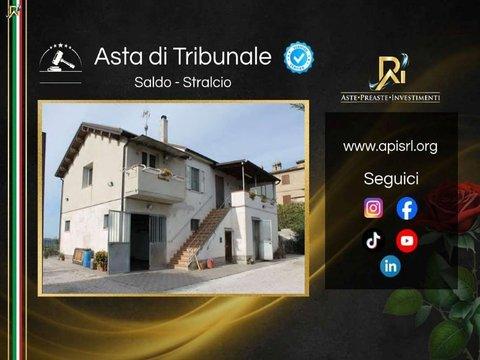Appartamento in Via Piemarano, 26, Lapedona