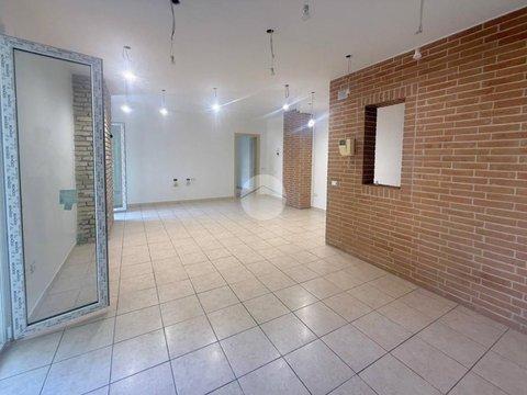 Bilocale in Viale dei Bersaglieri, 20, Tredici - Parco degli Aranci - Falciano, Caserta