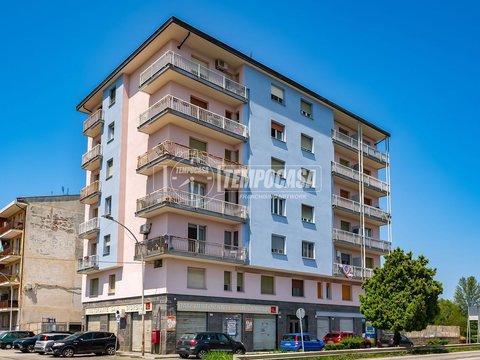 Trilocale in Via Caluso, Blatta - Monte Grappa, Chivasso