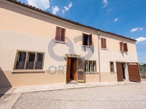 Villetta a schiera in Via per Scortichino, Bondeno