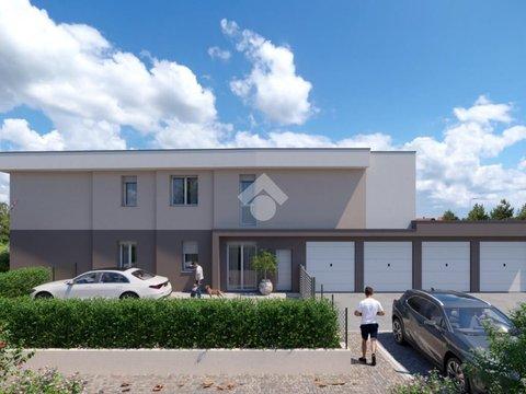 Trilocale in Via Commenda, 77, Castelfranco Emilia