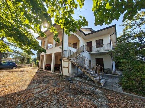 Casa indipendente in Via Cavaticchio, 344, Spoltore