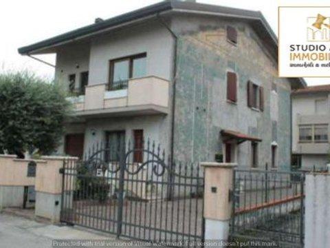 Appartamento su due piani in Via Ticino, 23, Madonnina, Cesenatico