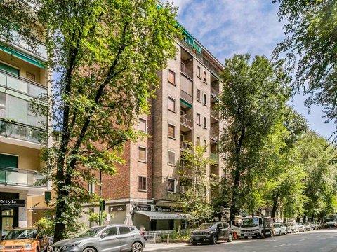 Bilocale in Via Lomellina, 34, Argonne - Corsica, Milano