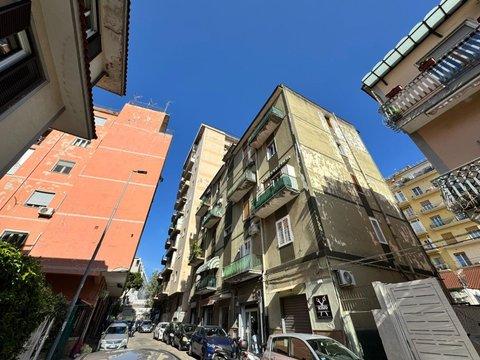 Quadrilocale in Via Giacomo Leopardi, 18, Centro Città, Castellammare di Stabia