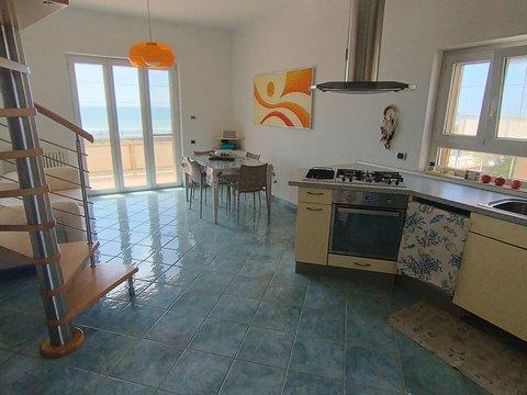 Appartamento su due piani in Strada Lungomare, 943, Sabotino - Lido di Latina, Latina