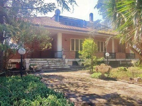 Villa in Viale degli Aviatori s.n.c, Macchia Gialla - Ordona Sud, Foggia