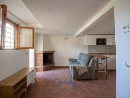 Trilocale in Via Montebuoni, Tavarnuzze, Impruneta
