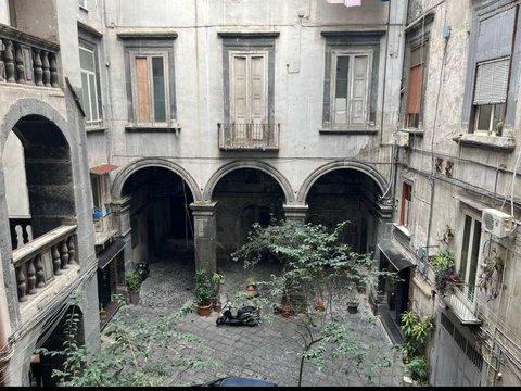 Monolocale in Via dei Tribunali, 175, San Lorenzo, Napoli