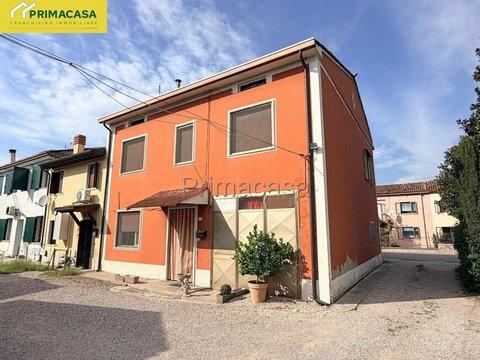 Villetta a schiera in Via Casetta, Veronella