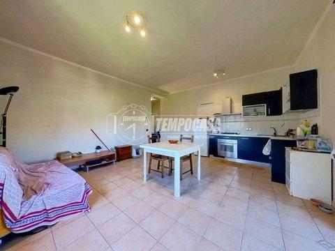 Bilocale in Via Luigi Pietrobono, 9, Casal Bernocchi, Roma