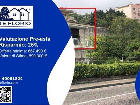Quadrilocale in via Stazio, Chiaia-Mergellina, Napoli
