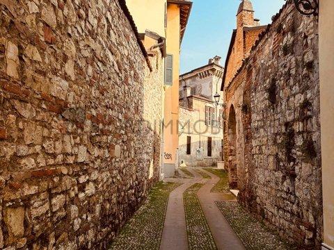 Trilocale in Via Carlo Cattaneo, Centro Storico, Brescia
