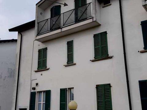 Trilocale in Via XXV Aprile, 15, Vedano Olona