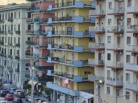 Trilocale in via Diocleziano, 84, Fuorigrotta, Napoli