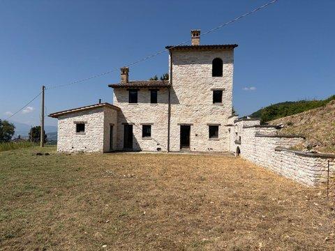 Casale/cascina in Via Monte Bagno, Canavaccio - Montesoffio, Urbino