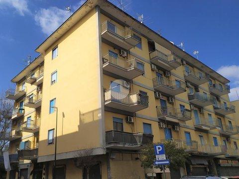Trilocale in corso Bruno Buozzi, 311, Barra, Napoli
