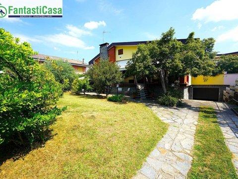 Villa in Viale dei Cipressi, 10, Bruino
