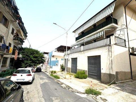 Quadrilocale in Via Stazione, 14, San Lucido