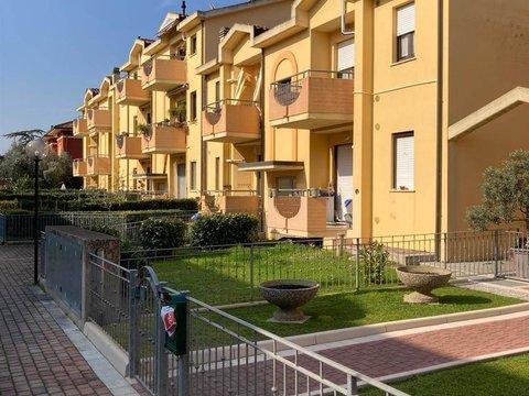 Quadrilocale in Via Vittorio Veneto, s.n.c, Cartoceto