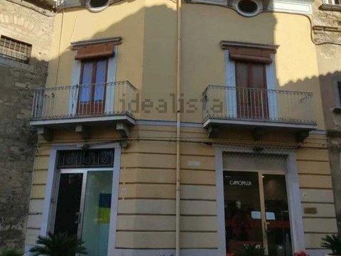 Appartamento in Via Fratelli Testa, 22, Nicosia