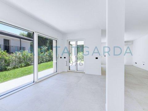 Trilocale in Via del Fontanone, Gardone Riviera