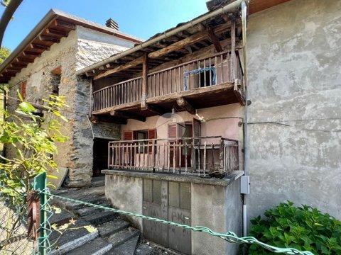 Villetta bifamiliare in Frazione Fubina, 140, Viù