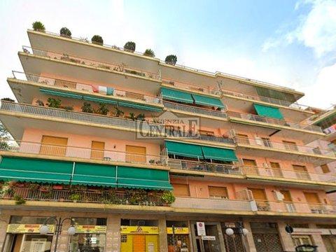 Trilocale in Via Galileo Galilei, Corso degli Inglesi, Sanremo