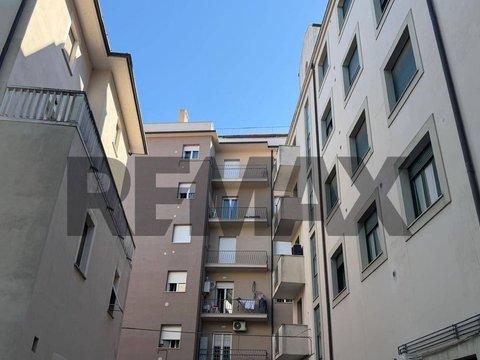 Quadrilocale in Viale Firenze, 2, Viale Firenze - Parco Hoffman, Foligno