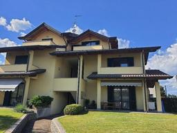 Quadrilocale in Via Monte Rosa, 2, Oggiona con Santo Stefano