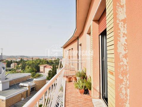 Appartamento in Via Ungheria, Borgo - Liceo, Osimo