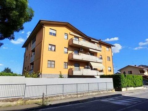 Trilocale in Via Dei Vignali s.n.c, Terno d'Isola