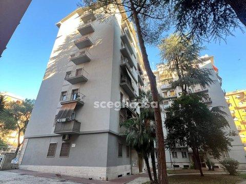 Trilocale in Via Enrico Mazzoccolo, 6, Don Bosco, Roma