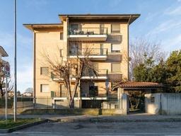 Trilocale in Via Giuseppe Mazzini, 15, Gessate