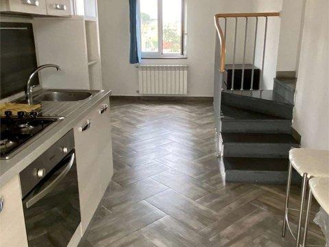 Bilocale in Via Sedivola, 53, Centro - Santa Teresa, Torre del Greco