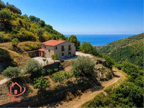 Villa in Via Case Sparse, 42, Serramezzana